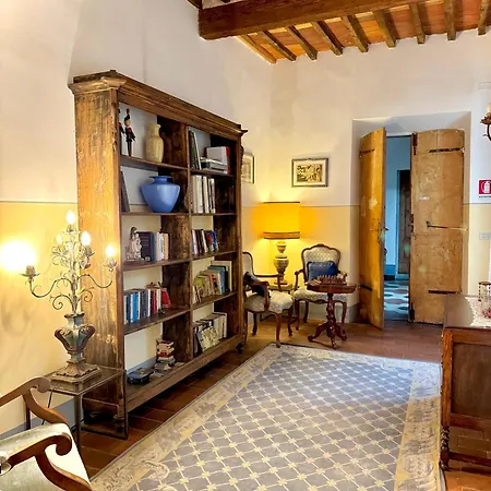 La Dogana Di Charme - Historic With A Beautiful Garden Bed & Breakfast