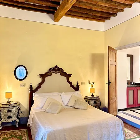 La Dogana Di Charme - Historic With A Beautiful Garden - Private Parking Lucca