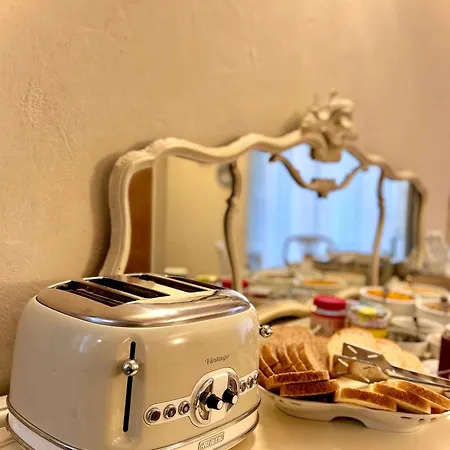 La Dogana Di Charme - Historic With A Beautiful Garden - Private Parking Oda ve Kahvaltı 4*