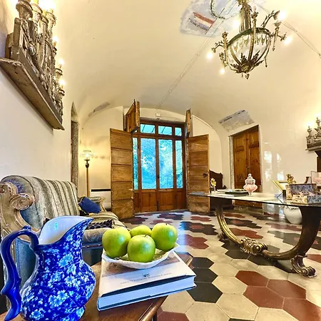 Panzió La Dogana Di Charme - Historic With A Beautiful Garden - Private Parking 2*