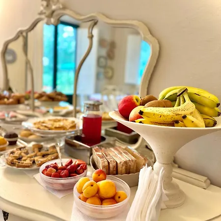 La Dogana Di Charme - Historic With A Beautiful Garden - Private Parking Oda ve Kahvaltı