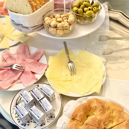 La Dogana Di Charme - Historic With A Beautiful Garden - Private Parking Oda ve Kahvaltı 4*