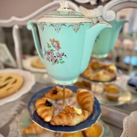 La Dogana Di Charme - Historic With A Beautiful Garden - Private Parking Bed & Breakfast 2*