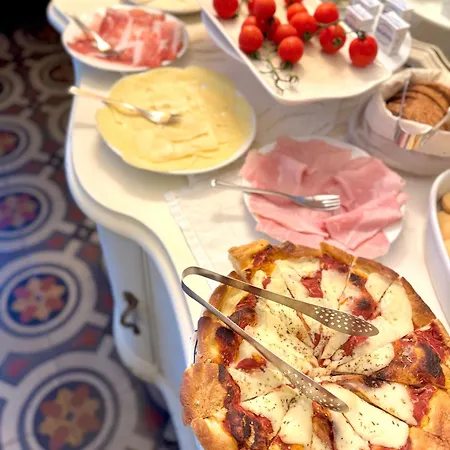 La Dogana Di Charme - Historic With A Beautiful Garden - Private Parking Lucca