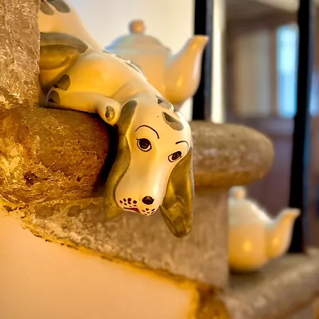 Oda ve Kahvaltı La Dogana Di Charme - Historic With A Beautiful Garden - Private Parking