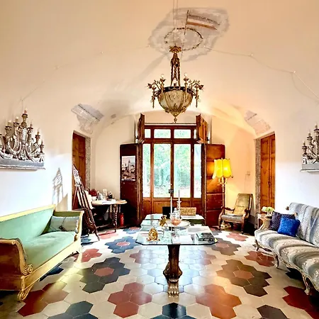 La Dogana Di Charme - Historic With A Beautiful Garden - Private Parking Bed & Breakfast