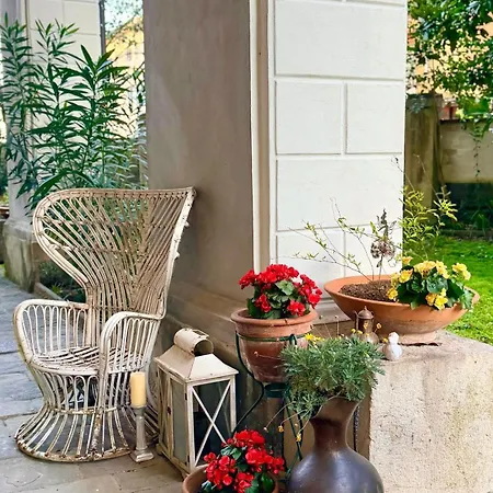 La Dogana Di Charme - Historic With A Beautiful Garden - Private Parking Lucca