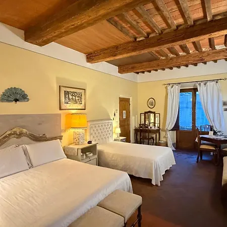 La Dogana Di Charme - Historic With A Beautiful Garden - Private Parking Bed & Breakfast 3*