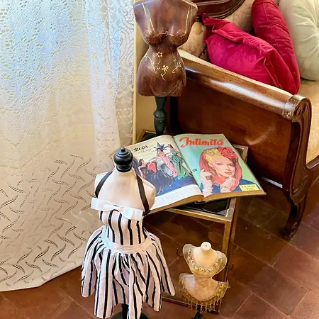 Bed & Breakfast La Dogana Di Charme - Historic With A Beautiful Garden - Private Parking 3*