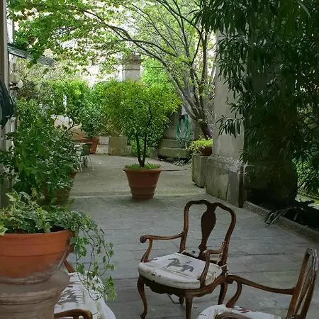 La Dogana Di Charme - Historic With A Beautiful Garden - Private Parking Bed & Breakfast Lucca