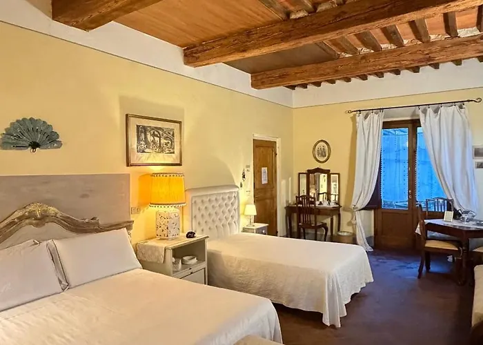 La Dogana Di Charme - Historic With A Beautiful Garden - Private Parking Bed and Breakfast 3*