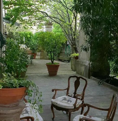 La Dogana Di Charme - Historic With A Beautiful Garden - Private Parking Bed & Breakfast Lucca